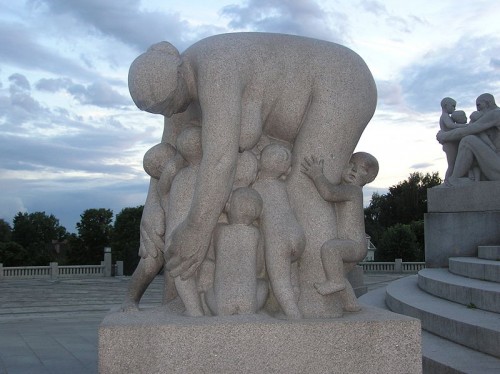 Vigeland Sculpture Park,  Oslo. detail photo: Roberto Frison via Wikipeida